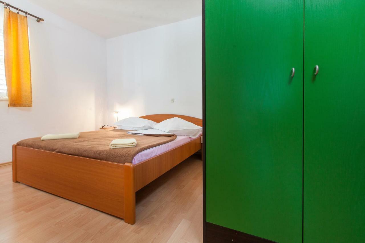 Apartmani Ivica Krzanic Подгора Экстерьер фото